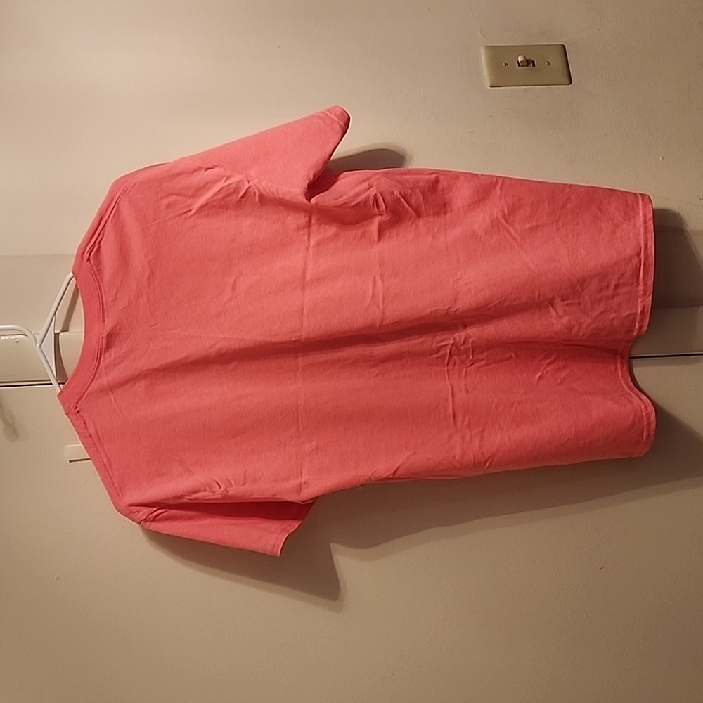Gildan Tee - Picture 3 of 4